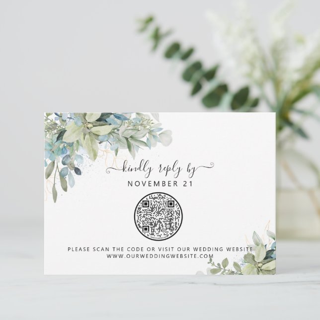 QR Code Eukalyptus Greenery Wedding RSVP Karte (Stehend Vorderseite)