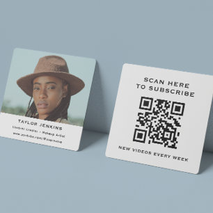 QR-Code folgen dem Foto "Influencer Content Creato Quadratische Visitenkarte