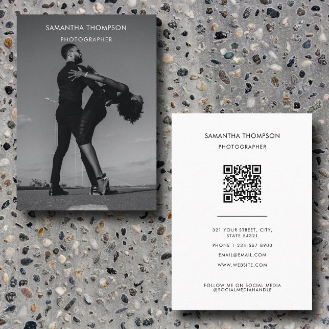 QR-Code-Foto für Schwarz-weiße Hochzeitfotografen Visitenkarte (Von Creator hochgeladen)