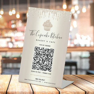 QR-Code Hier Zahlen Gold Cupcake Glitter Drips Bäc Sockelschild