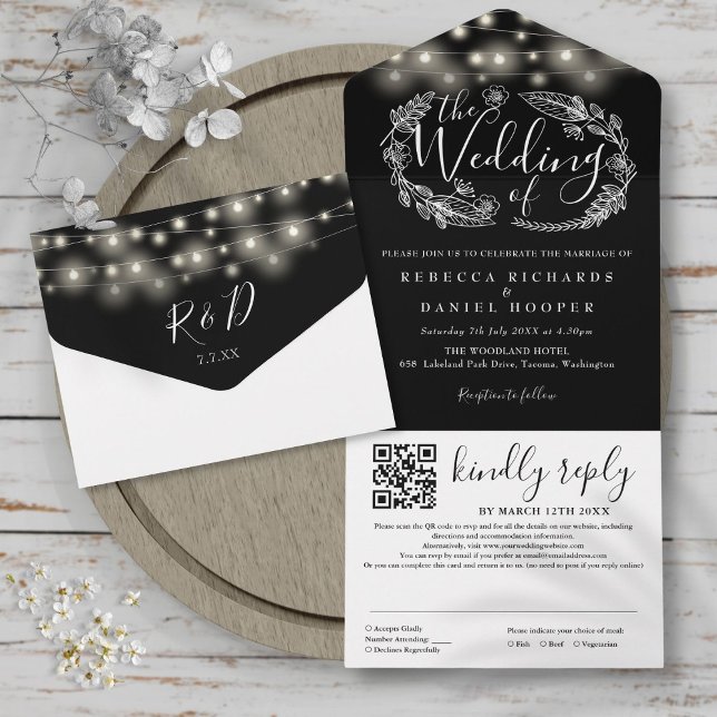 QR-Code-Hochzeit für schwarze und weiße String-Lic All In One Einladung (Black And White String Lights QR Code Wedding All In One Invitation)
