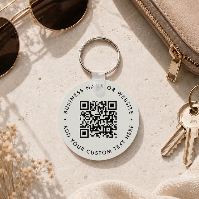 QR-Code | Minimalistisches Clean Simple Gray Budge Schlüsselanhänger (Interactive editable QR code keychains to promote your business, products or services.)