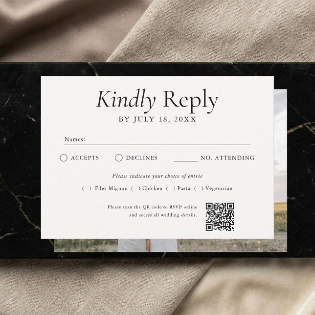 QR Code Photo Off White RSVP Karte (Von Creator hochgeladen)