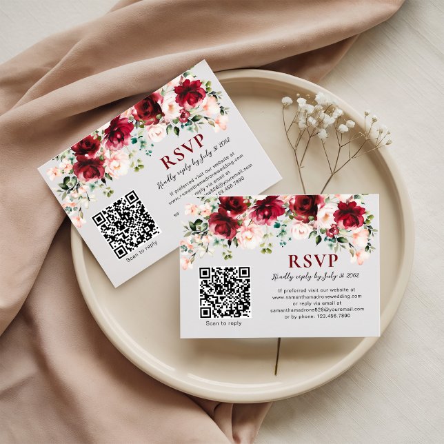 QR Code RSVP Card Burgundy Blush Floral Wedding Karte (Von Creator hochgeladen)