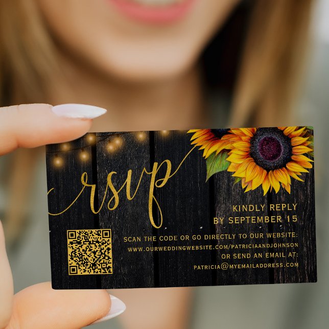 QR-Code rustikale Sonnenblumenschick Hochzeit RSVP Begleitkarte (Von Creator hochgeladen)