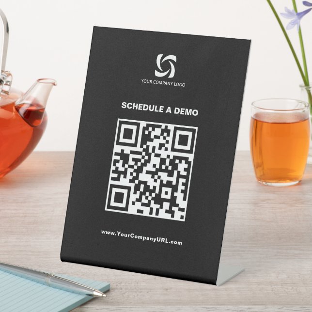 QR-Code-Tabletop-Zeichen für die Ausstellung von F Sockelschild (In Situ)