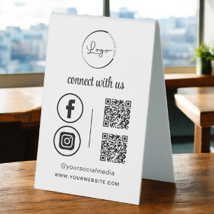 QR Connect mit US Business Logo Social Media Tischaufsteller