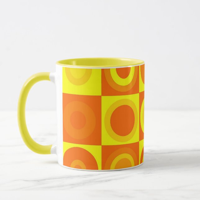 Quadrate von Funky Retro Orange Yellow Circles Tasse (Links)