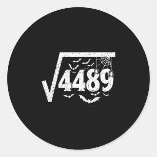 Quadratwurzel 4489 Lustiges Halloween-Meme 67 Math Runder Aufkleber