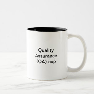Qualitätssicherung Zweifarbige Tasse