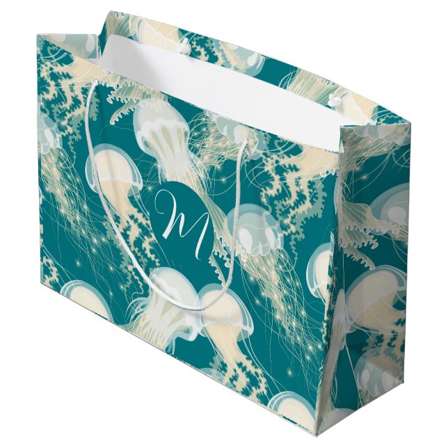 Quallen in Blue Ocean Summer Season Monogram Große Geschenktüte (Rückseite Schrägansicht)