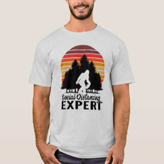 Quarantäne 2020 Design, Bigfoot Social Distancing T-Shirt
