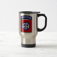 quatre-vingt-deuxième TASSE AÉROPORTÉE