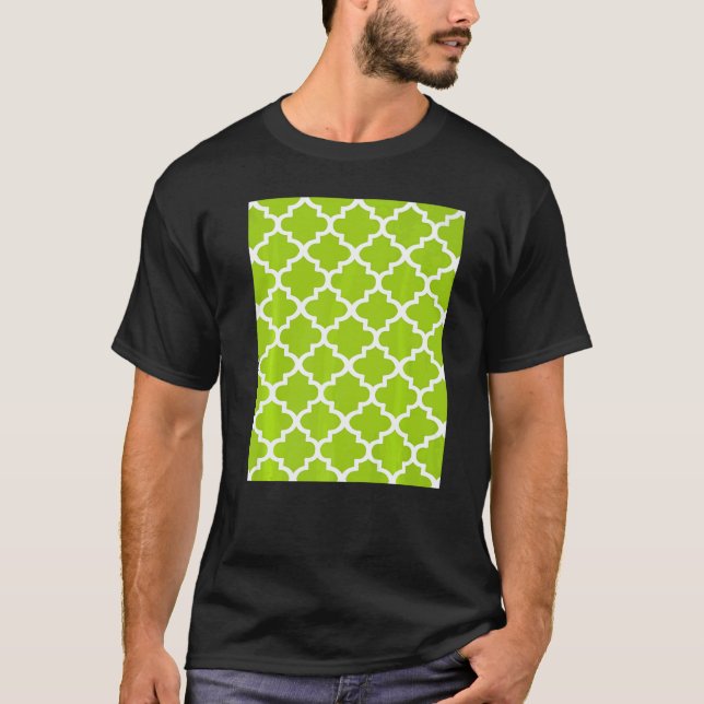 Quatrefoil Pattern In White Outline On Lime Green T-Shirt (Vorderseite)