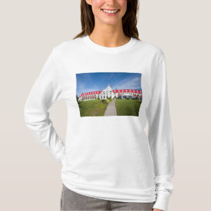 Québec, Kanada. Historisches Hotel Tadoussac, T-Shirt