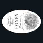 Queenline Jar Vintag Skep Backyard Beve Oval Ovaler Aufkleber<br><div class="desc">Eine altmodische Hinterhofsinformatik. Label enthält Ihren Namen und Speicherort in schwarzem Skript auf weißem Label. HONEY ist in einem dekorativen Schriftart geschrieben. Das Nettogewicht wird diskret rechts neben dem Wort HONEY in kleinen Buchstaben angezeigt. 16 oz passt zu einem Queenline Jar. "RAW HONEY" wird in sehr kleinen Buchstaben auf dem...</div>