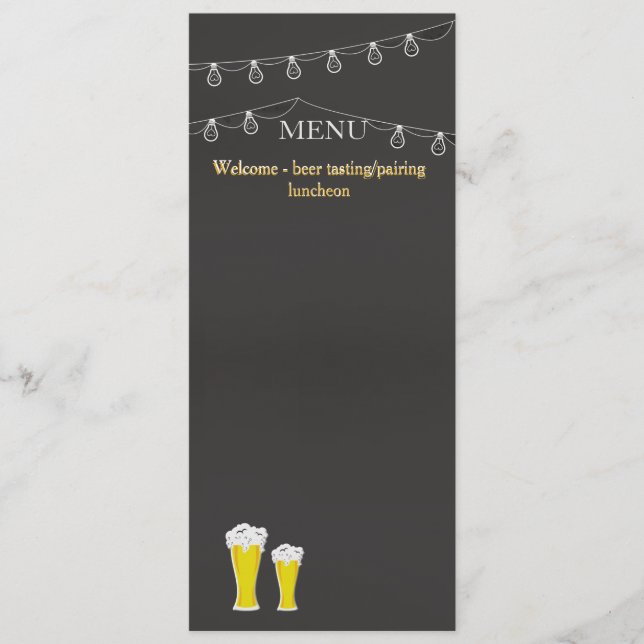 Quelque chose brasse la carte de menu (Devant)