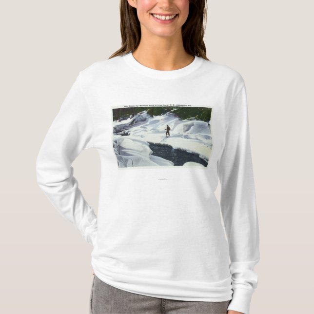 QuerfeldeinSkifahrer pausiert durch Gebirgsbach T-Shirt (Vorderseite)