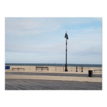 Quiet Coney Island NYC Promenade Szene