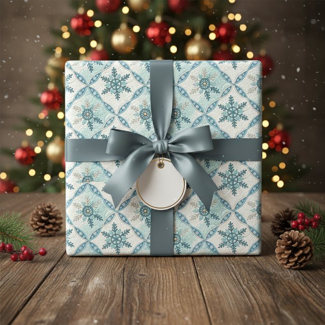 Quilly Blue Snowflake Pattern Winter Geschenkpapier (Von Creator hochgeladen)