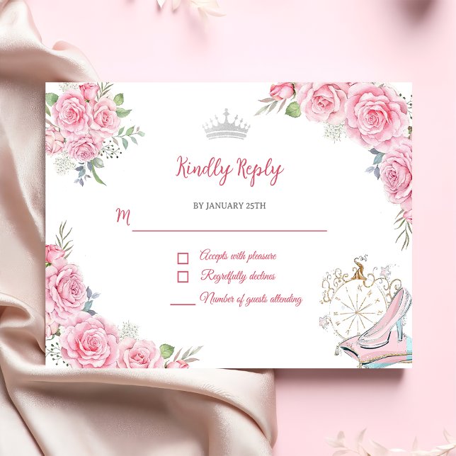 Quinceanera Blush Pink Floral Silver Crown RSVP Karte (Von Creator hochgeladen)