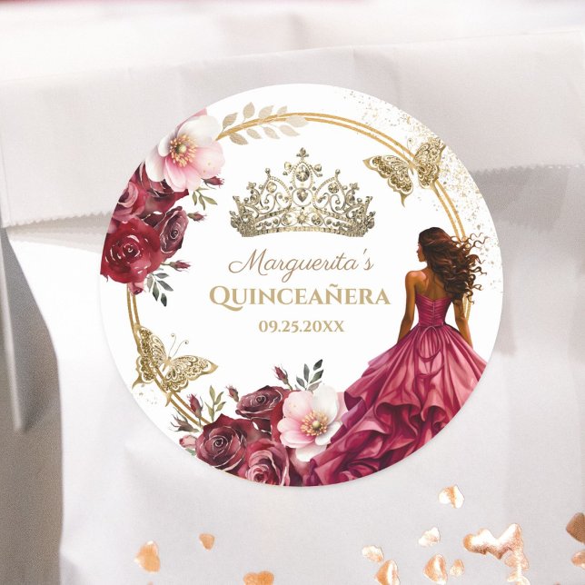 Quinceañera Burgundy Blush Gold Floral Princess Runder Aufkleber (Von Creator hochgeladen)