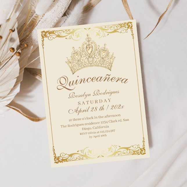 Quinceañera Gold Crown Beige Invitation (Créateur téléchargé)