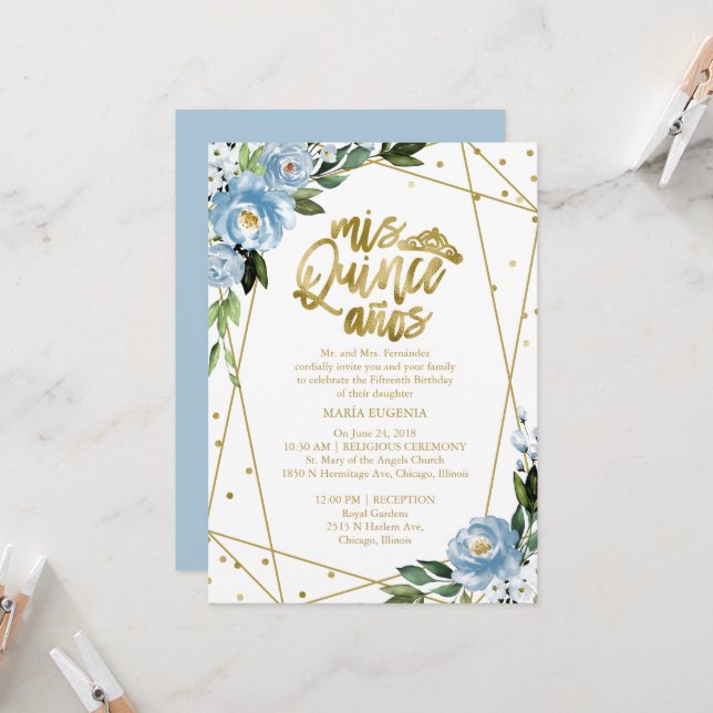 Quinceanera Invitation Gold Foil Dusty Blue Floral (Devant/Arrière en situation)