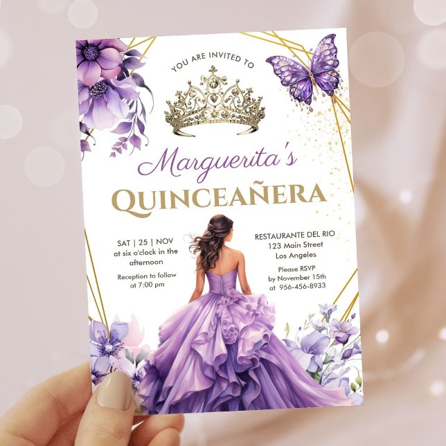 Quinceañera Lila Lilac Tiara Floral Butterfly Einladung (Von Creator hochgeladen)