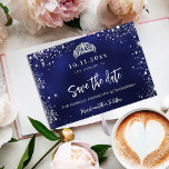 Quinceanera Marine blau silber Tiara glamourös Save The Date<br><div class="desc">Eine gmädchenhafte und trendige Save the Date-Karte für eine Quinceañera,  15. Geburtstagsfeier. Ein marineblau unebenfarbiger Hintergrund. Dekoriert mit Imitaten silbernen Glitzer Staub und ein Tiara,  Krone. Der Text: Save the Date ist mit einem großen angesagten,  handgeschriebenen Stilskript geschrieben.</div>