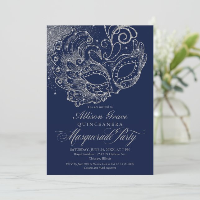 Quinceanera Masquerade Einladung Navy Blue Silver (Stehend Vorderseite)