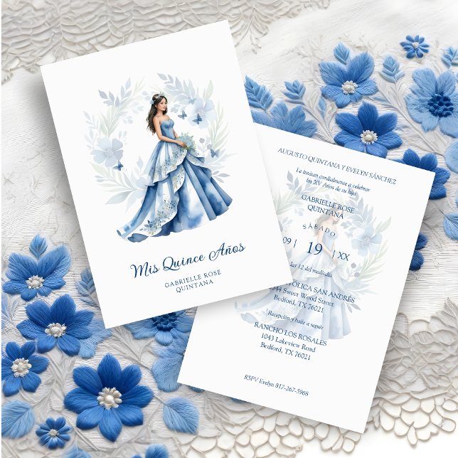 Quinceañera Sophisticated Blue Floral Garland Einladung (Spanish Quinceañera Sophisticated Blue Wreath Garland and Exquisite Doll in Blue Invitation Card.)