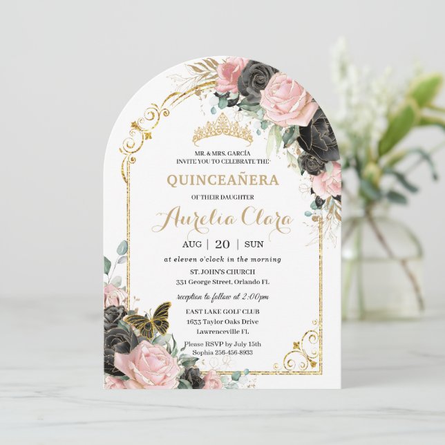 Quinceañera Sweet 16 Black Pink Floral Gold Arch Einladung (Stehend Vorderseite)