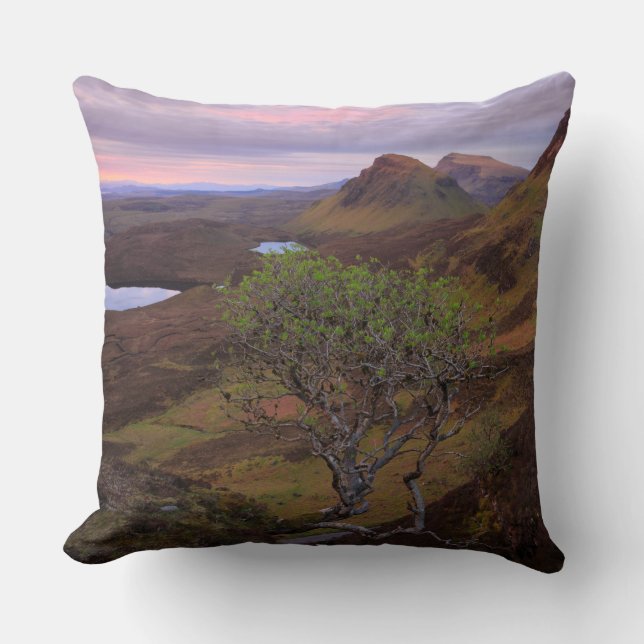 Quiraing Sonnenaufganglandschaft auf Skye Kissen (Vorderseite)