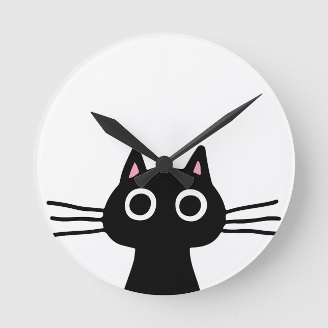 Quirky Black Kitty Cat mit Long Whiskers Runde Wanduhr (Vorderseite)
