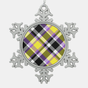 Quirky Eclectic Boho Nonbinary Karo-Stolz-Flagge Schneeflocken Zinn-Ornament