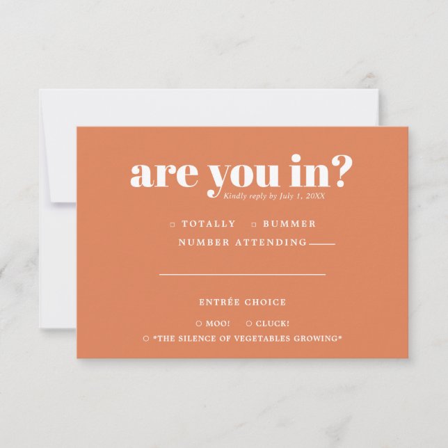 Quirky Fun Wedding RSVP | 70er Typografie Ankündigung (Vorderseite)