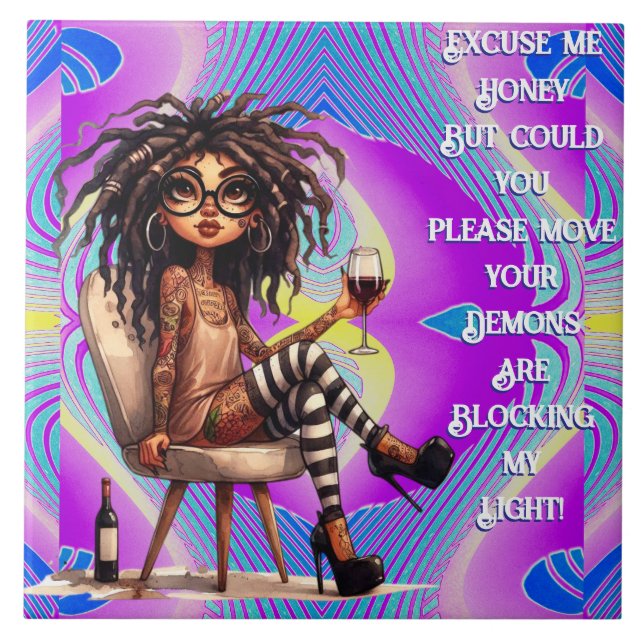 Quirky Lady Tattoos & Wine Light Fliese (Vorderseite)