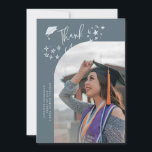 Quirky Thank You Stars Slate Blue Graduate Photo Ankündigung<br><div class="desc">Quirky and whimsical graduation announcement photo card featuring a curved photo on the front and 1 on the back. The text says "Thank You" with hand drawn stars and a graduation cap. Add the graduate's name,  information,  and message to personalize this card. Slate blue background.</div>