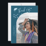 Quirky Thank You Stars Teal Graduate Photo Ankündigung<br><div class="desc">Quirky and whimsical graduation announcement photo card featuring a curved photo on the front and 1 on the back. The text says "Thank You" with hand drawn stars and a graduation cap. Add the graduate's name,  information,  and message to personalize this card. Teal background.</div>