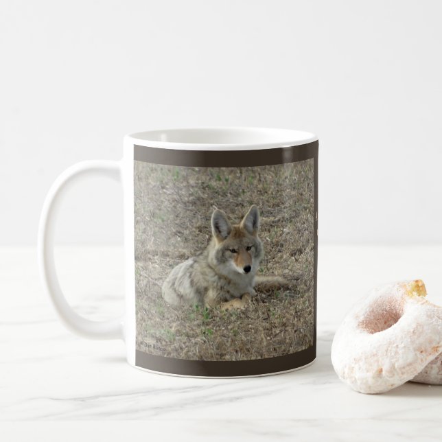 R22 Kojote liegt Kaffeetasse (Mit Donut)
