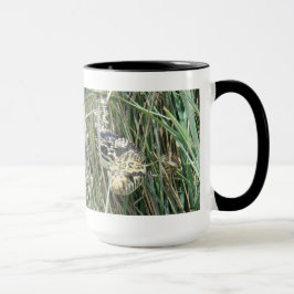 R4 Bullenschlange im Gras Tasse