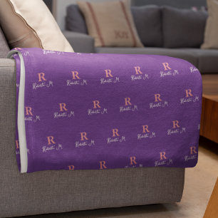 R *custom* Pink Monogramm Prägestanzverbinder Lila Fleecedecke