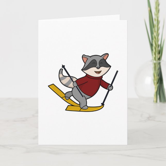 Raccoon als Skifahrer mit Skiern und Skistöcken Karte (Vorderseite)