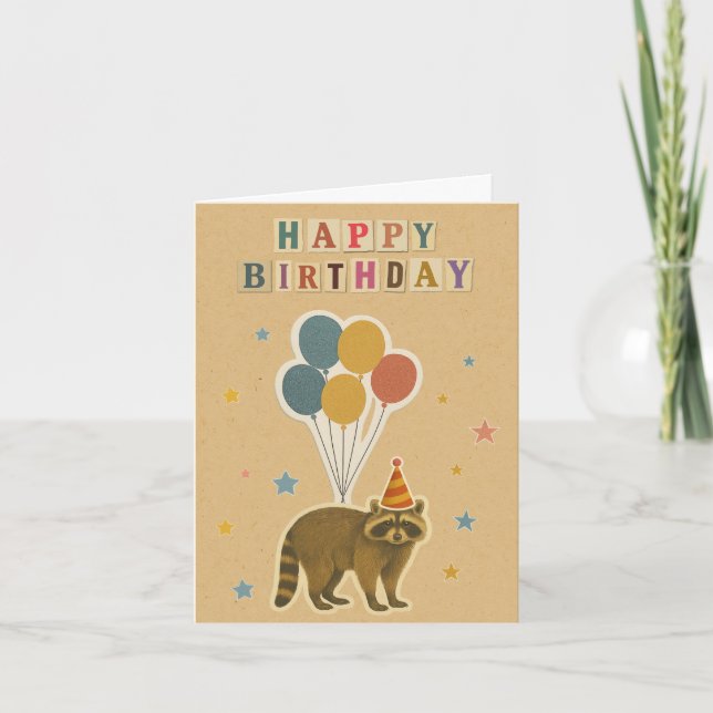 Raccoon Birthday Card auf Kraft Hintergrund Karte (Vorderseite)