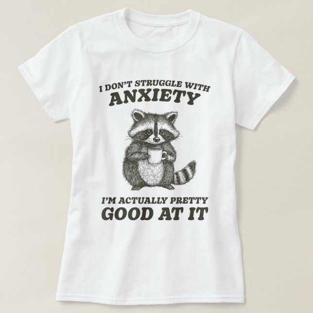 Raccoon Drink Kaffee Angst Spaß T-Shirt (Design vorne)