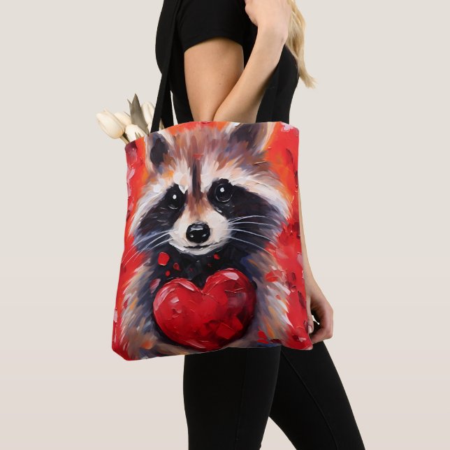 Raccoon mit Herz-Valentinstag Tasche (Von Nahem)