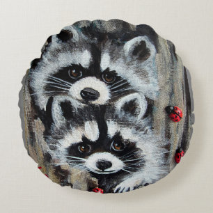 Raccoons Peeking Rundes Kissen