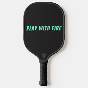 Rache Tyto Harpy Spiel mit Feuer Pickleball Schläger