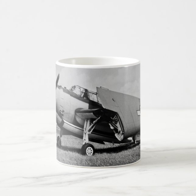 Rächer-Torpedo-Bomber 1945 Kaffeetasse (Mittel)
